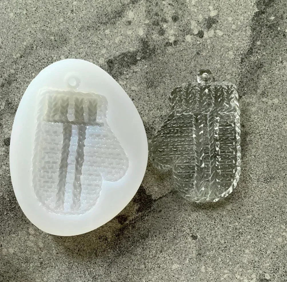 Silicone mold — Winter glove ❄️